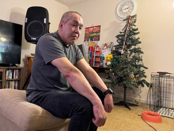 Minnesota investigates the arrest by ICE of a Hmong American man as a possible kidnapping