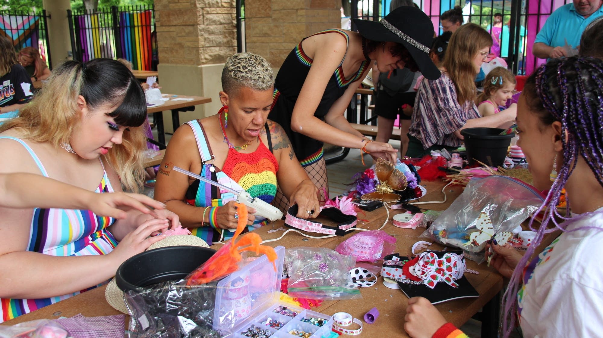 Families enjoy dancing, arts and crafts at kick-off for Twin Cities Pride - Vimarsana News