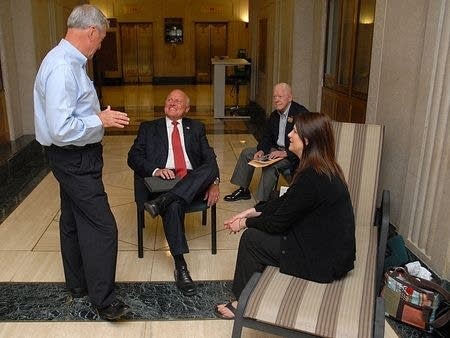 Early bird candidates first in line to file