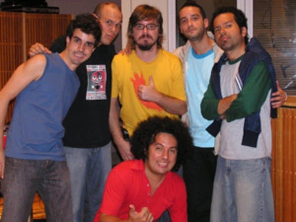 Los Amigos Invisibles