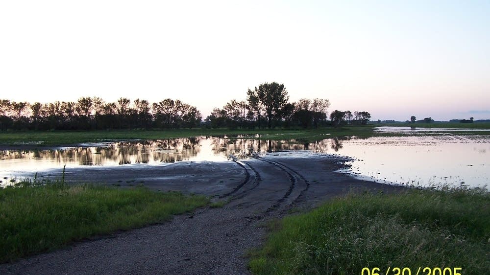 Fight over proposed Grand Forks landfill drags on MPR News