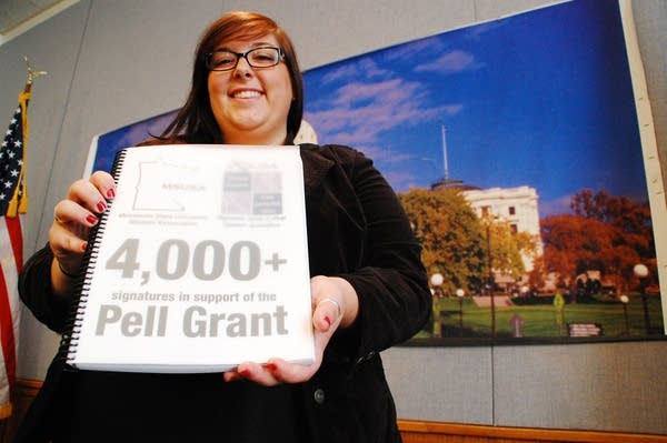 MnSCU students protest proposed cuts to Pell Grants