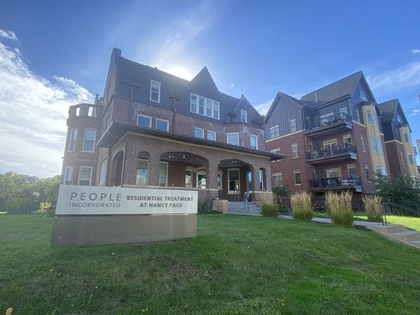 Man charged with killing fellow resident at Minneapolis mental health facility