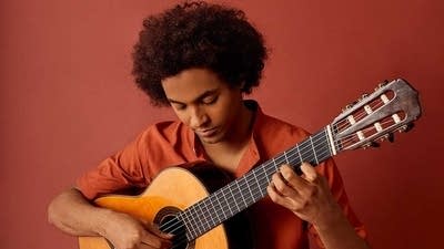 Afro-Brazilian guitarist Plinio Fernandes uses unique style to inspire and teach new generations
