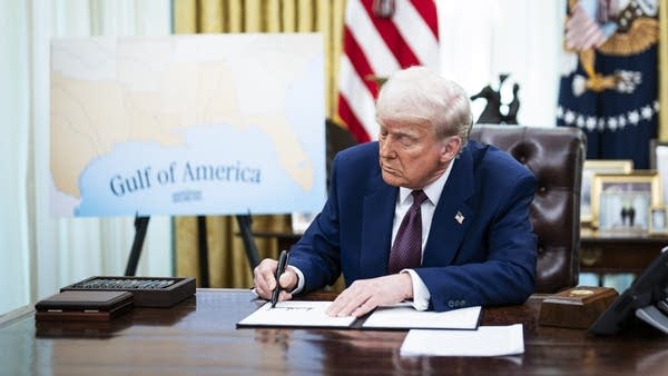 The cost of losing government webpages and public data