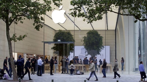 Apple presses European regulators over tech rules