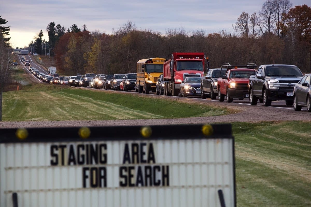 Volunteers arrive to help authorities search for Jayme Closs.