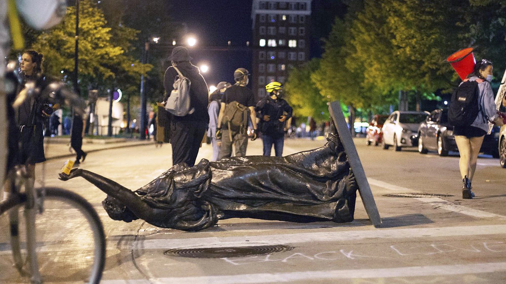 Crowds tear down statues, attack Wisconsin state senator MPR News