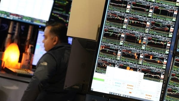 Can a “good but not booming” economy justify booming stock growth?