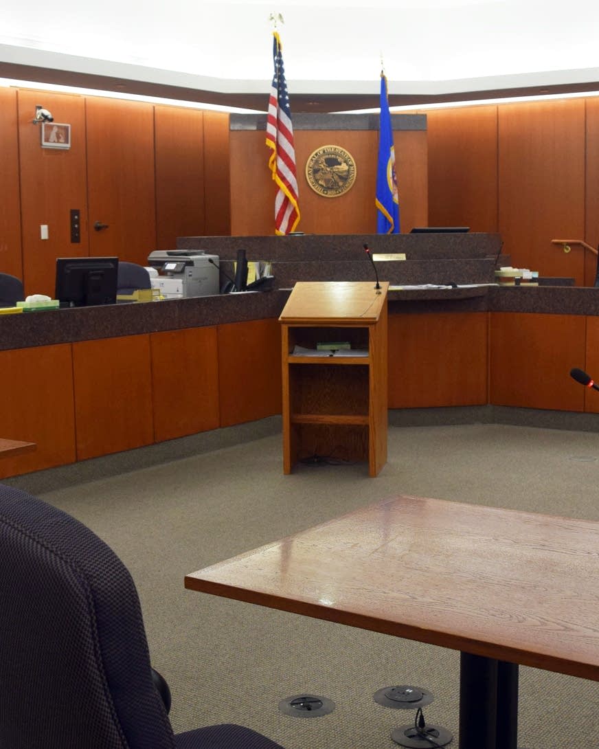 hennepin-co-public-defenders-try-technology-to-keep-clients-from-missing-court-dates-mpr-news