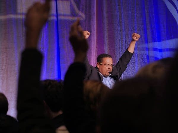 Rep. Keith Ellison revives the crowd.