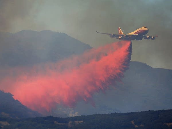 Utility worker killed near northern California wildfire