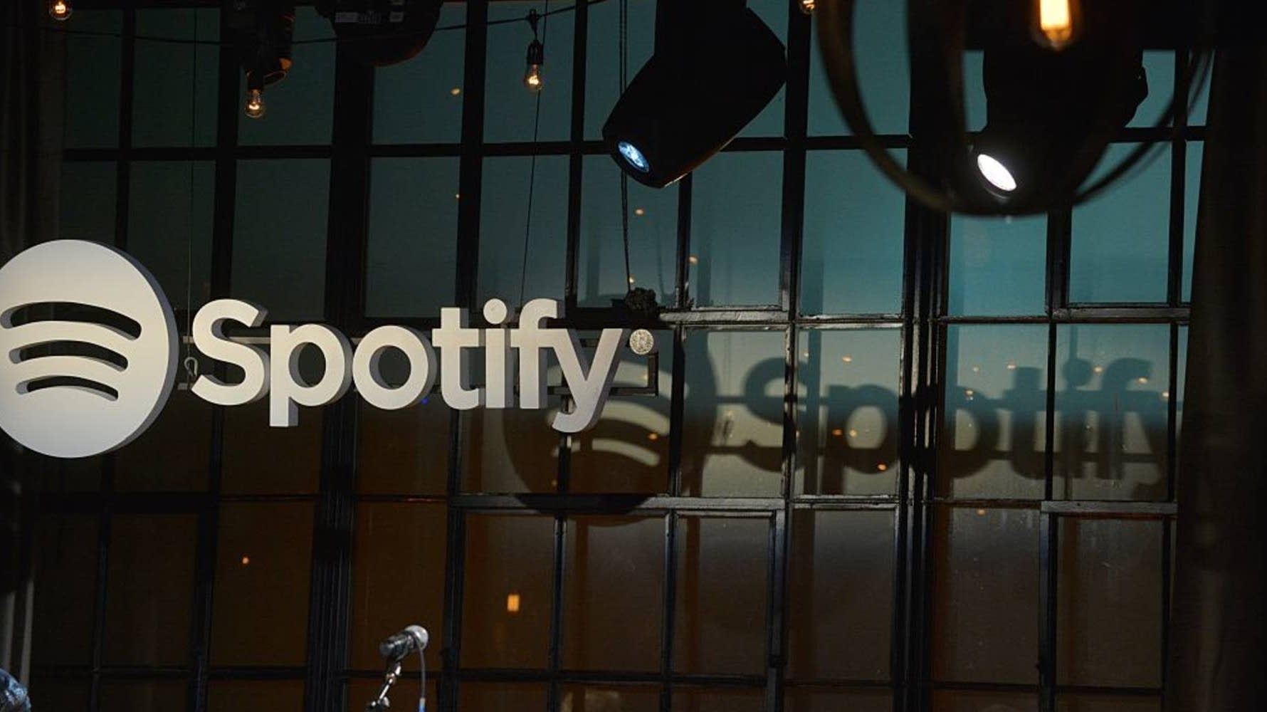 Bytes: Week in Review — AI companies divided over proposed state law, Amazon buys Globalstar, and Spotify to sell physical books