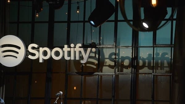 Bytes: Week in Review — AI companies divided over proposed state law, Amazon buys Globalstar, and Spotify to sell physical books