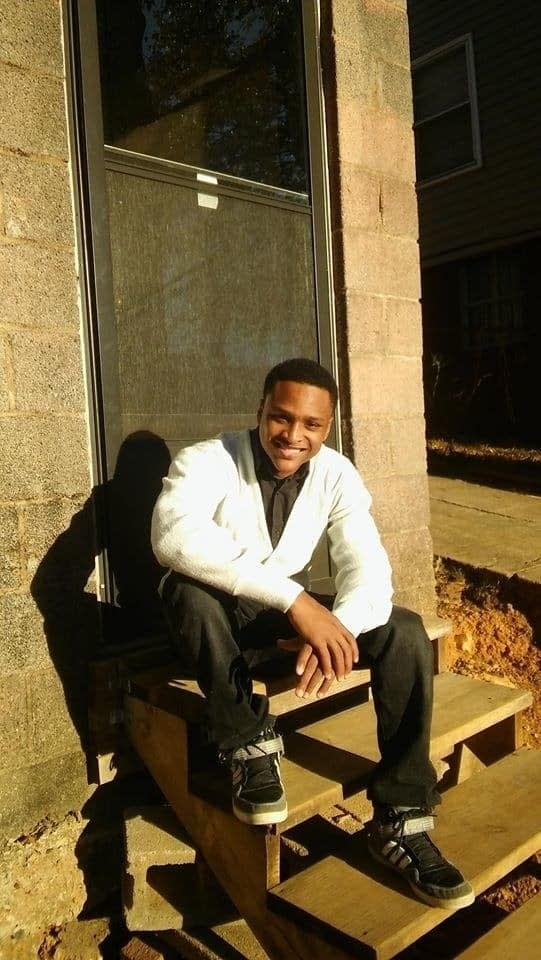 New car for college kid who walked 20 miles to his new job