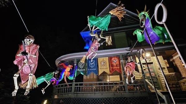 A Harry potter skeleton house