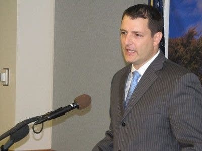 Barnes to challenge Paulsen