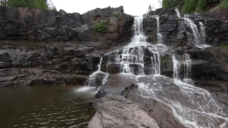  Drought means low flow to iconic North Shore waterfalls, trouble for fish