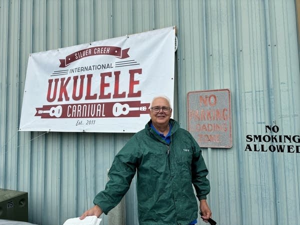 thug ukulele carnival 