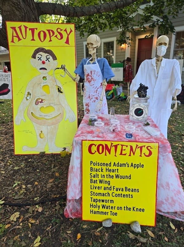 Halloween displays set up as games-1