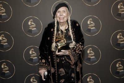 Music News Oct. 14: Joni Mitchell Becomes An American Citizen, Matchbox Twenty Headed This Way
