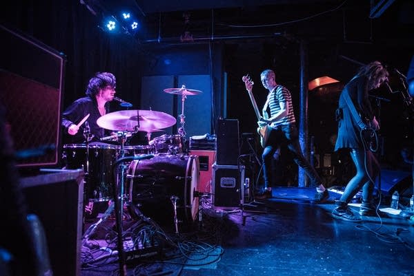 02_wolfaliceturf_DSC0788