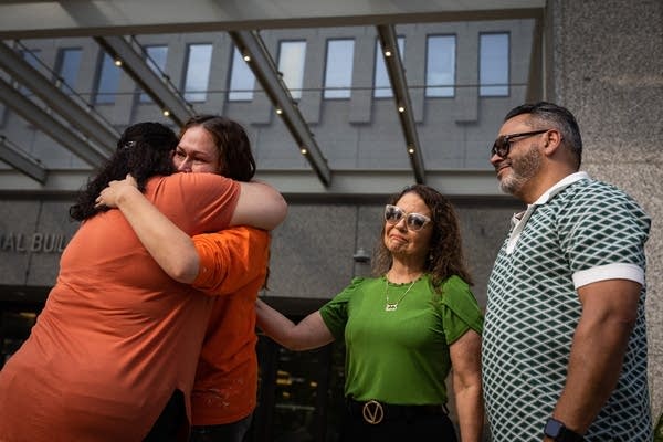 Immigration officials release Twin Cities mom from custody after federal judge order