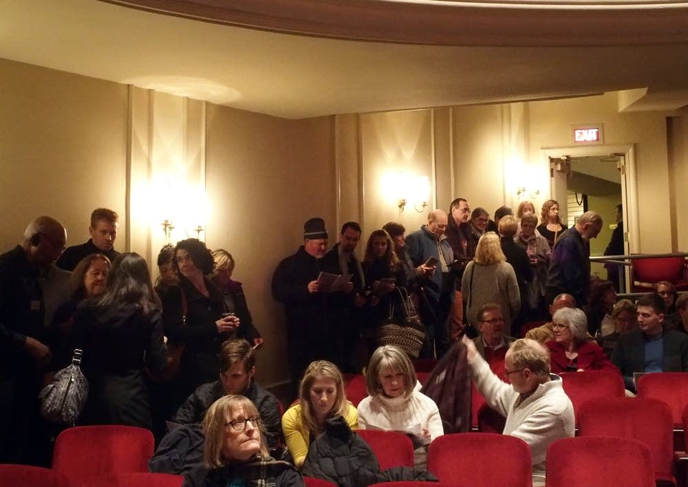 4:22 p.m. Saturday: Audience arrives.