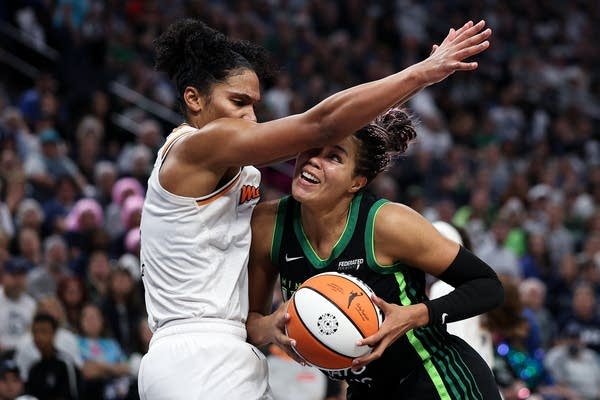 Top-seeded Lynx lament losing their usual composure and a big lead in letting Mercury tie the series