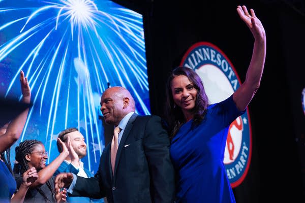 Qualls reaches for final votes to put him over the top in GOP governor's contest
