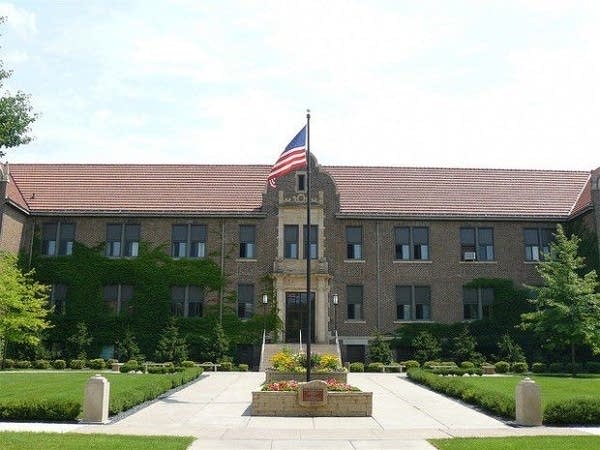 Should students really graduate in four years?