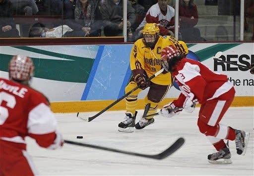 U.S. women hockey players lead male counterparts when it comes to Olympic sacrifice