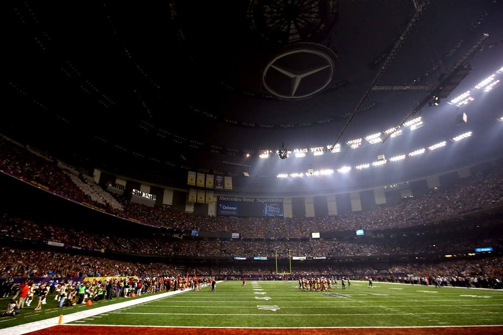 Power outage at Super Bowl
