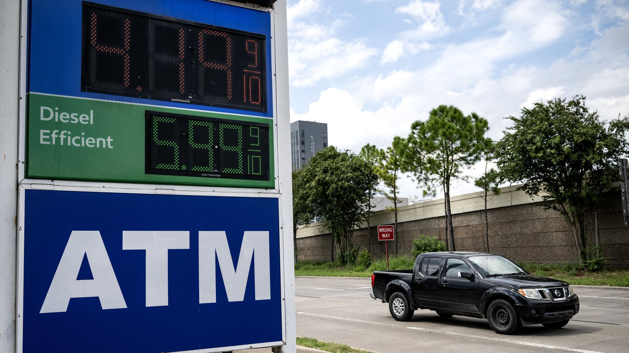 Trump strikes deal with Putin to get diesel in sharp reversal of U.S. policy