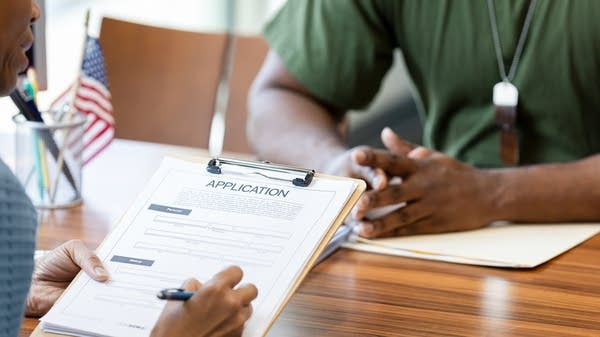 The job market keeps flashing warning signs