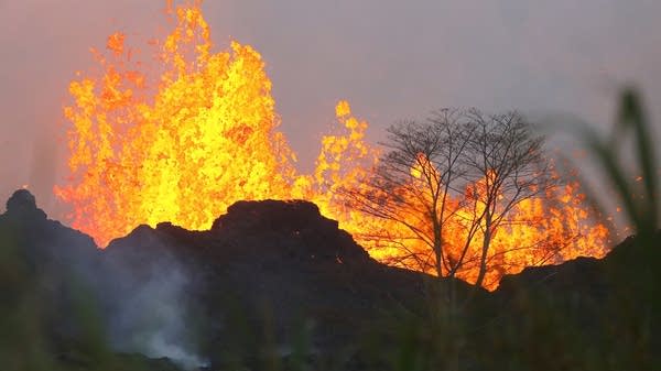 Hawaii volcano evacuees grow weary as uncertainty drags on