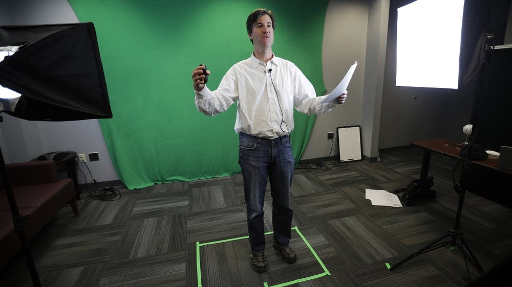 Coursera to offer new MOOC options for teachers | MPR News