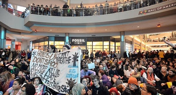 mall_protest