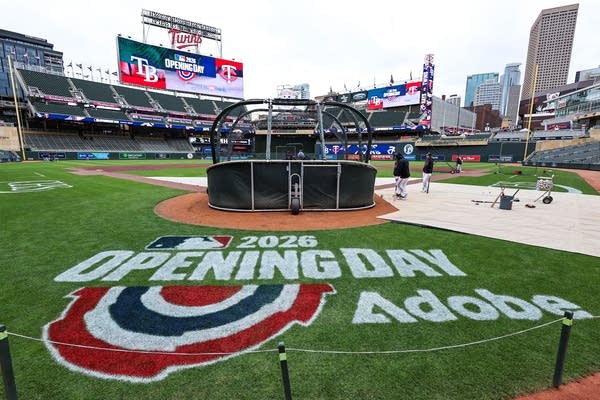 Twins win their home opener 10-4 over the Rays behind Tristan Gray's first grand slam 