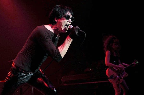 Lux Interior and Poison Ivy of The Cramps in concert in London, on September 26, 2003.