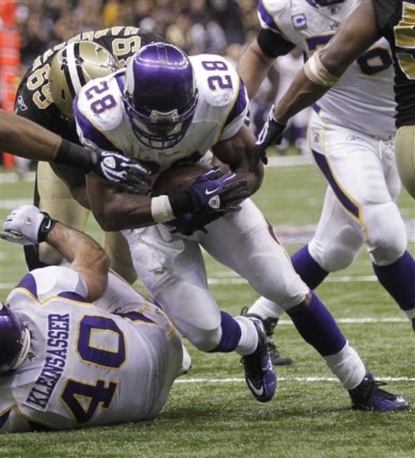 Fumbles, penalties doom Saints in 28-25 loss to Vikings