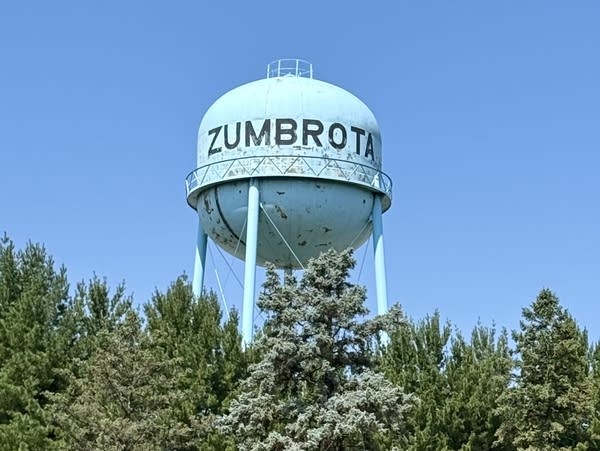 Landmark southern Minnesota water tower to be demolished this week