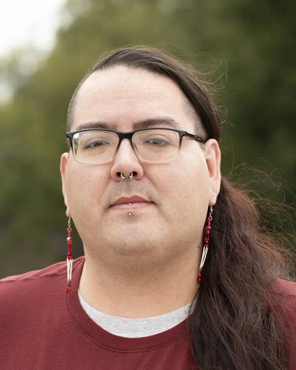 Person with a red t shirt