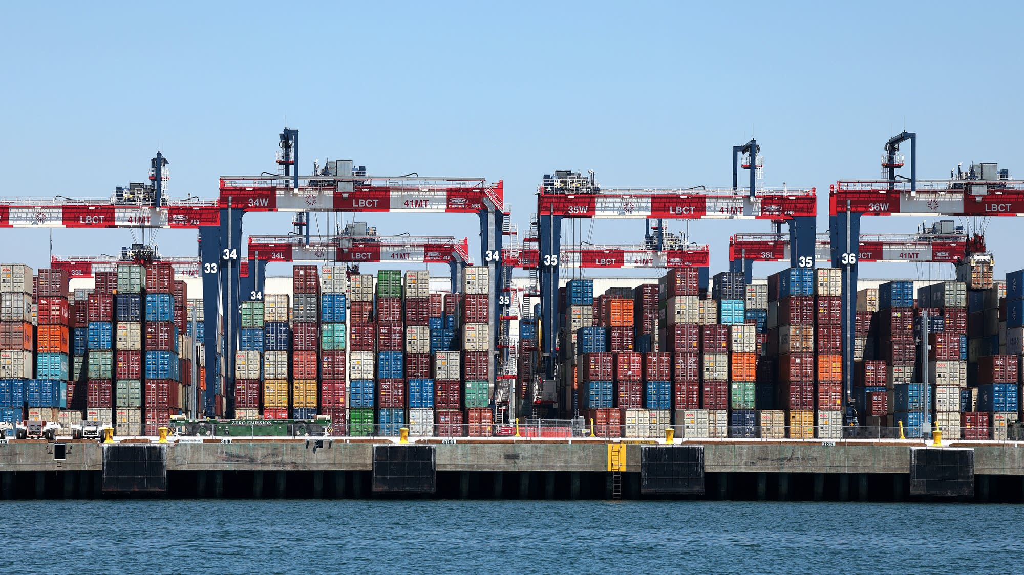 Retailers map out tariff strategies