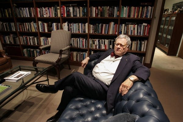 Big rewards, less job security for college leaders