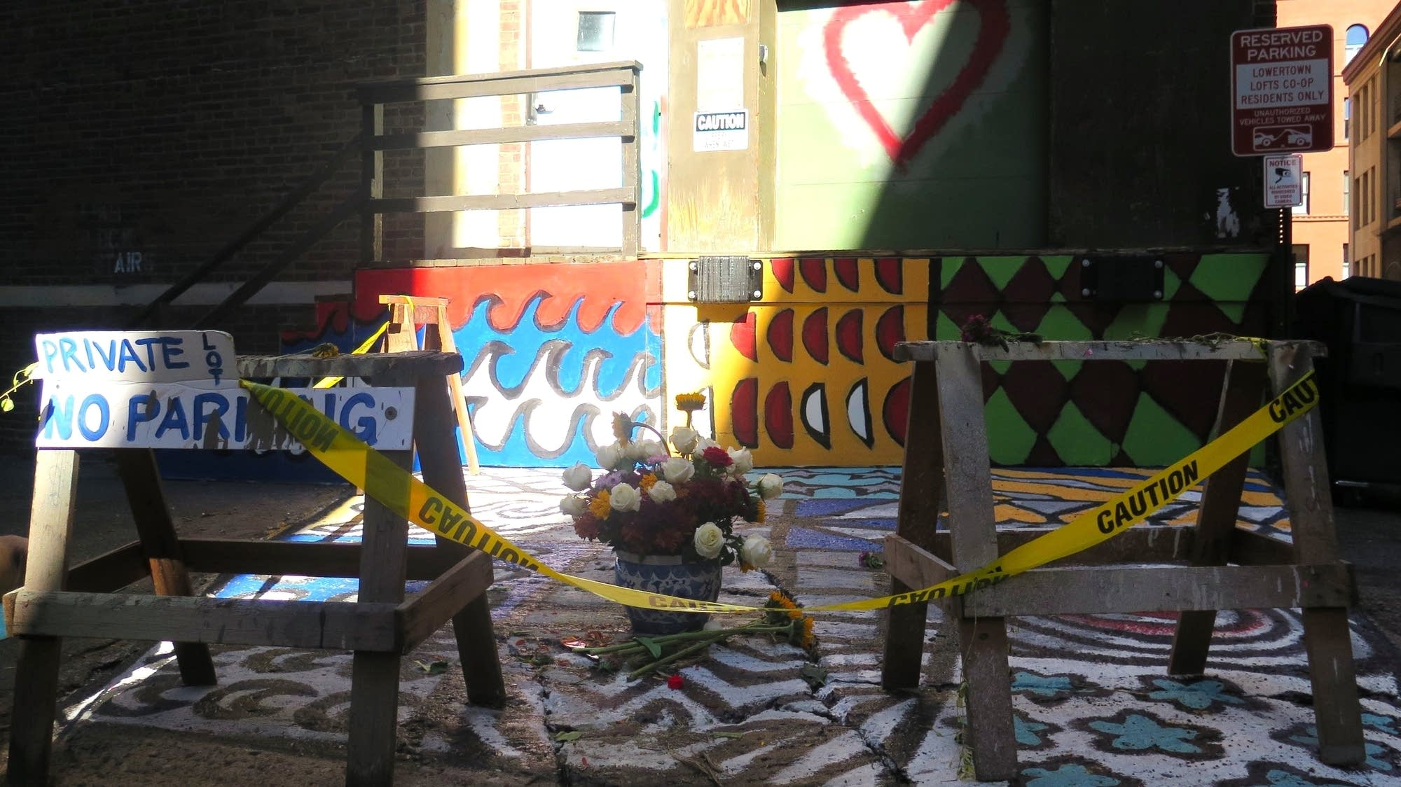 Police fatally shoot suspect in ‘cold-blooded’ killing of artist in St ...