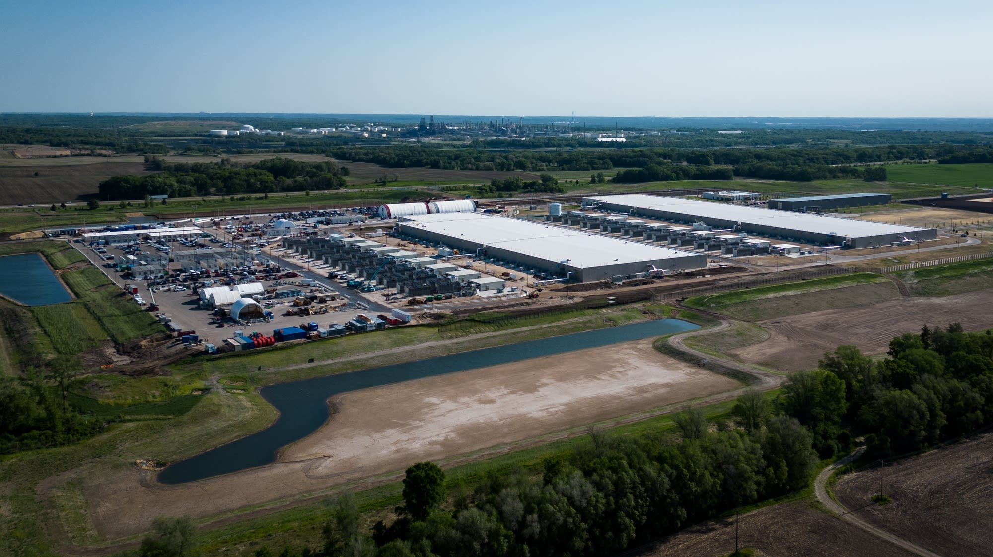 Unions, industry halted new regulations on data centers