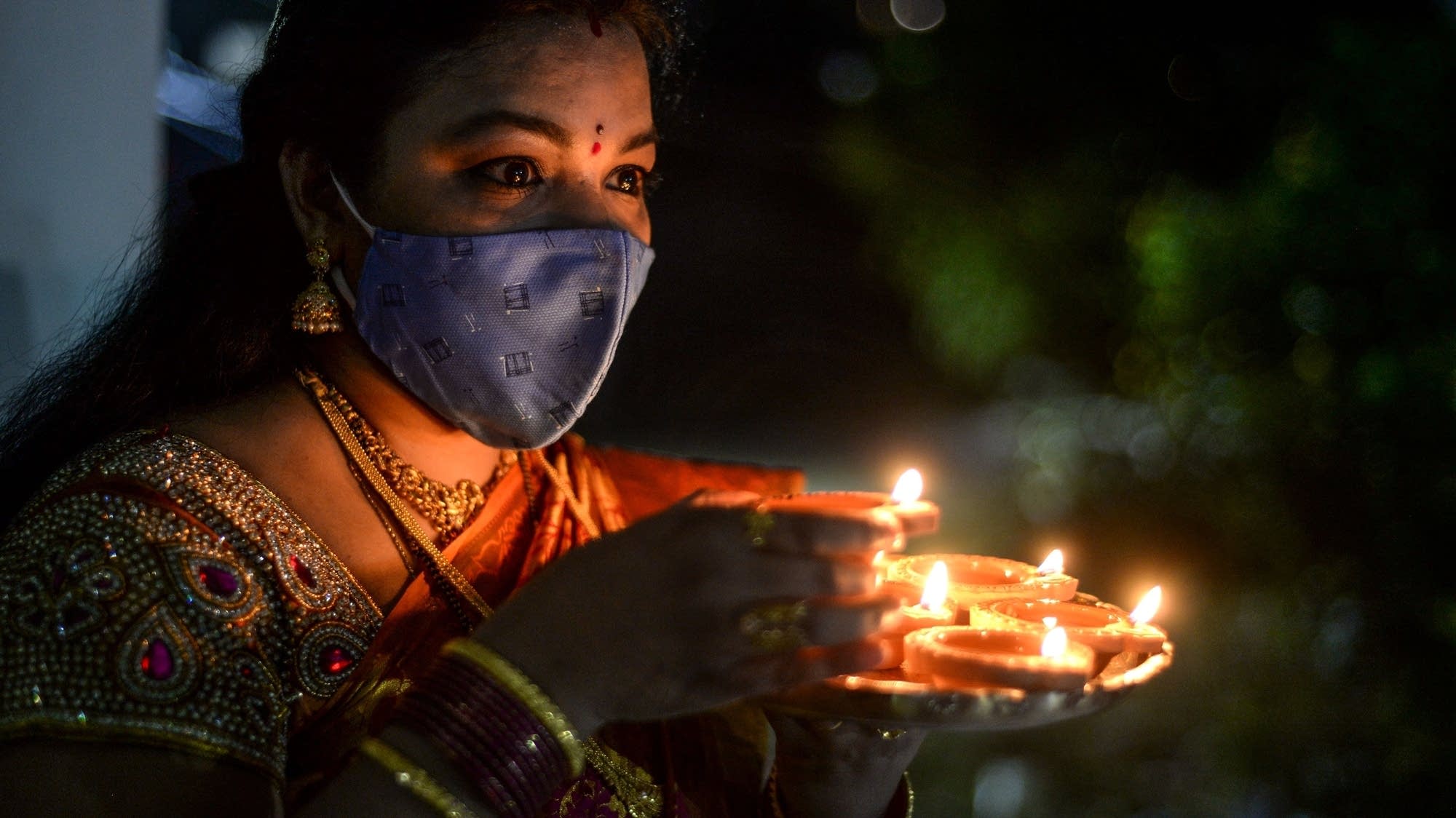 Minnesota Hindus Light Up The Dark Days Of COVID 19 With Diwali