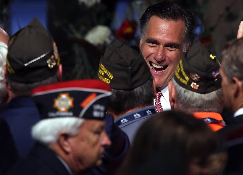 Romney greets veterans