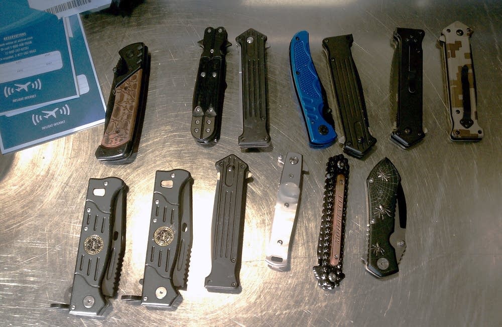 TSA finds 13 knives in carryon at DCarea airport; flight bound for